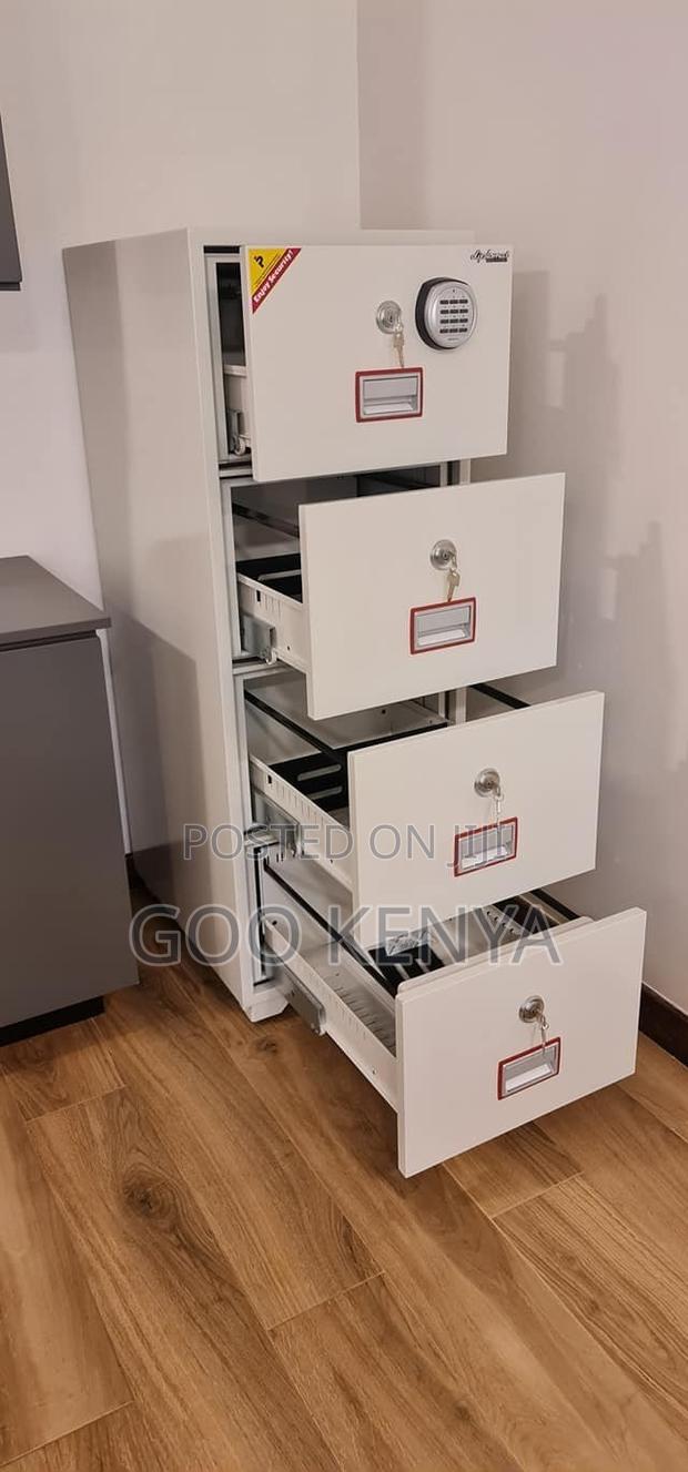 Fireproof Safebox ; 4-Drawer Diplomat Fireproof Cabinet - thumbnail 2