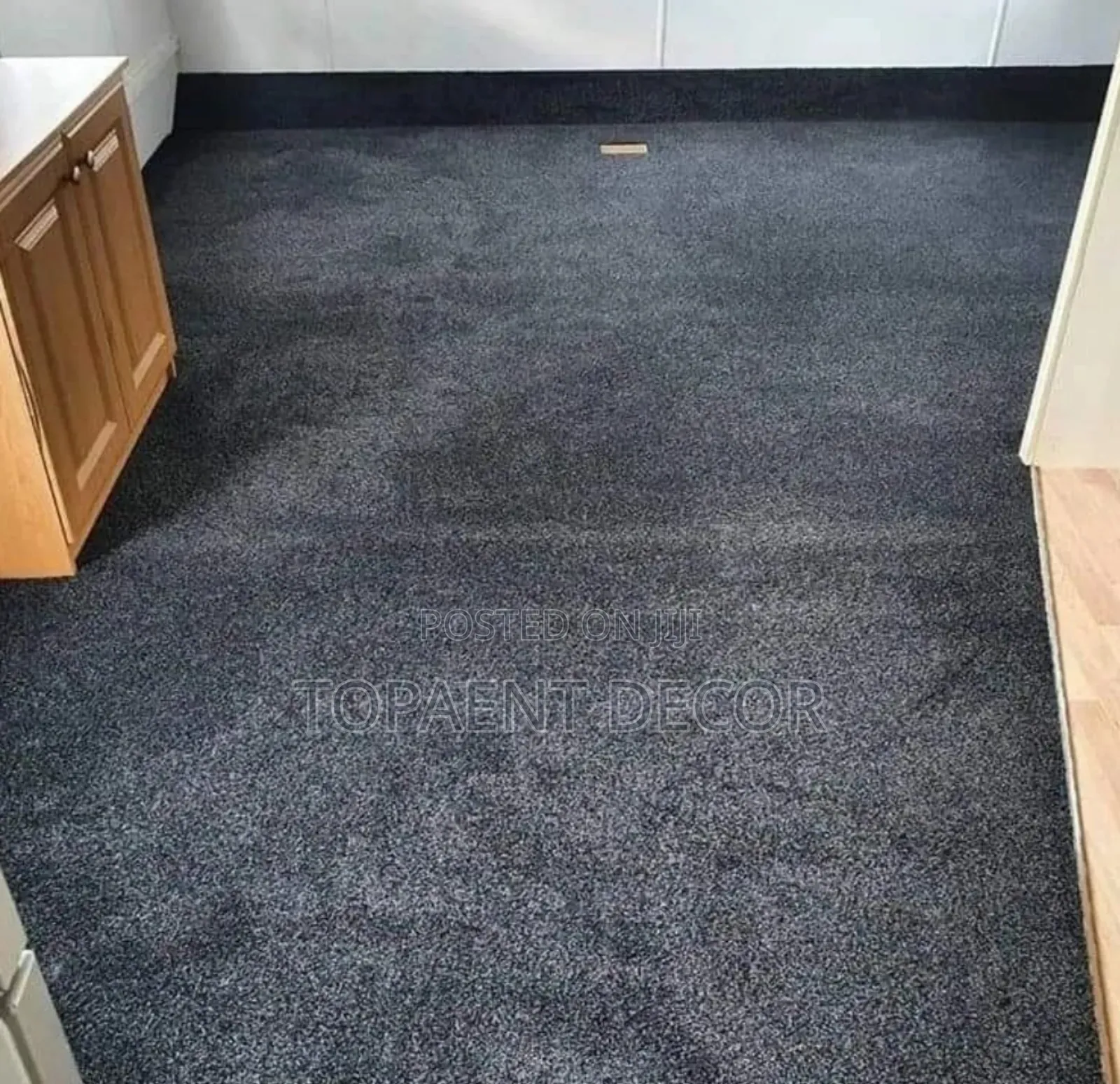 Dark Grey Timeless Design Well Installed Wall to Wall Carpet