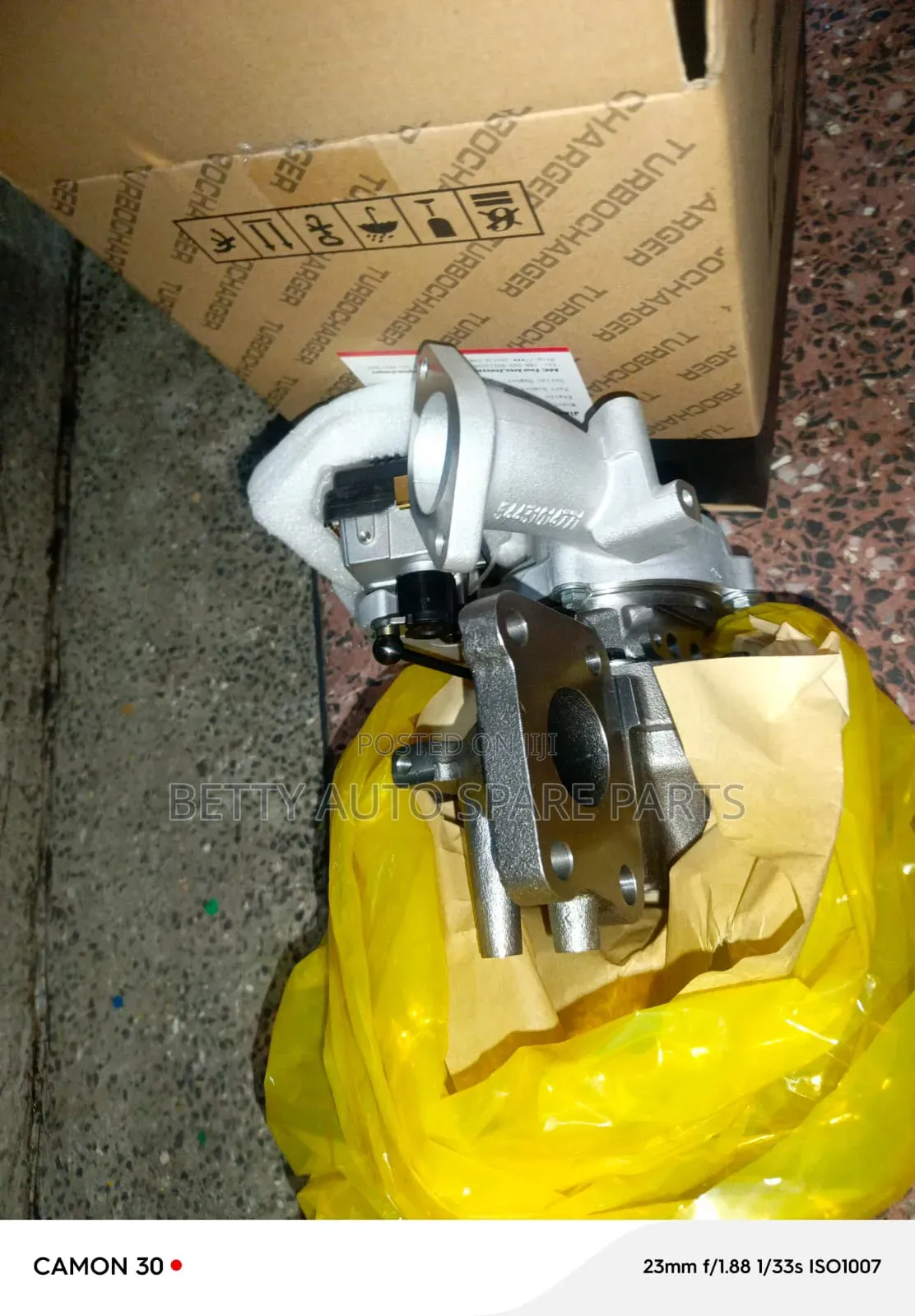 Nissa Nv350 Turbo
