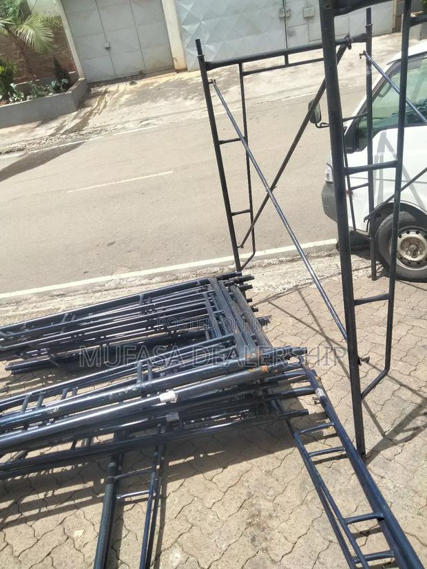 Temporary Platform Scaffolding Ladders - thumbnail 2