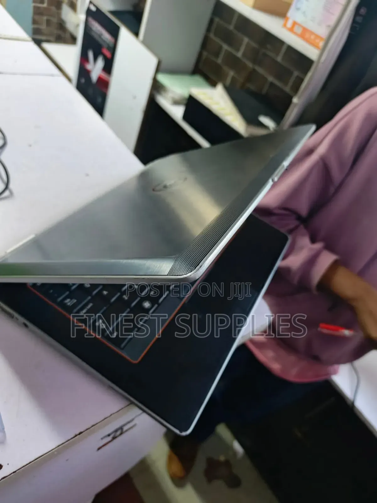 Laptop Dell Inspiron 15 4GB Intel Pentium HDD 250GB