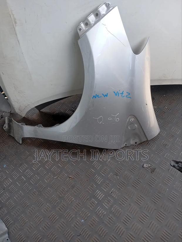 Vitz Juwella 2013 Wing/Fender