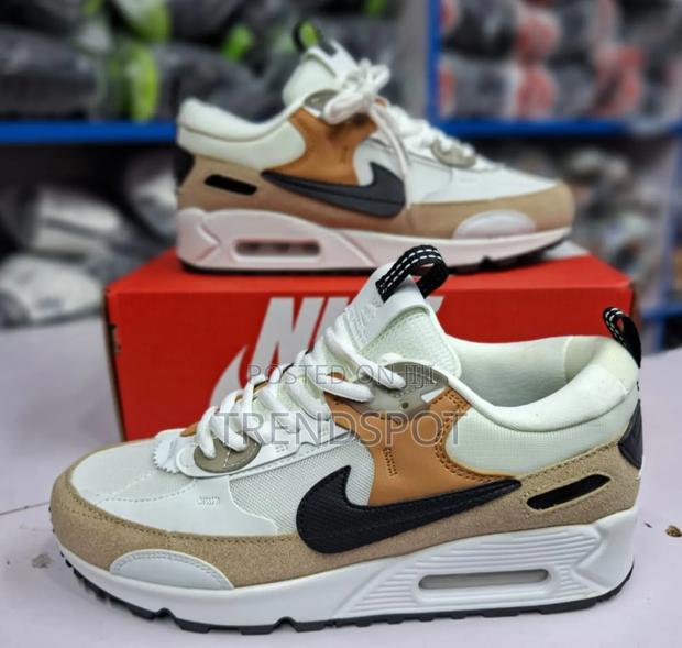 Airmax 90 CommandSizes 40 - 45Tick Black - main view