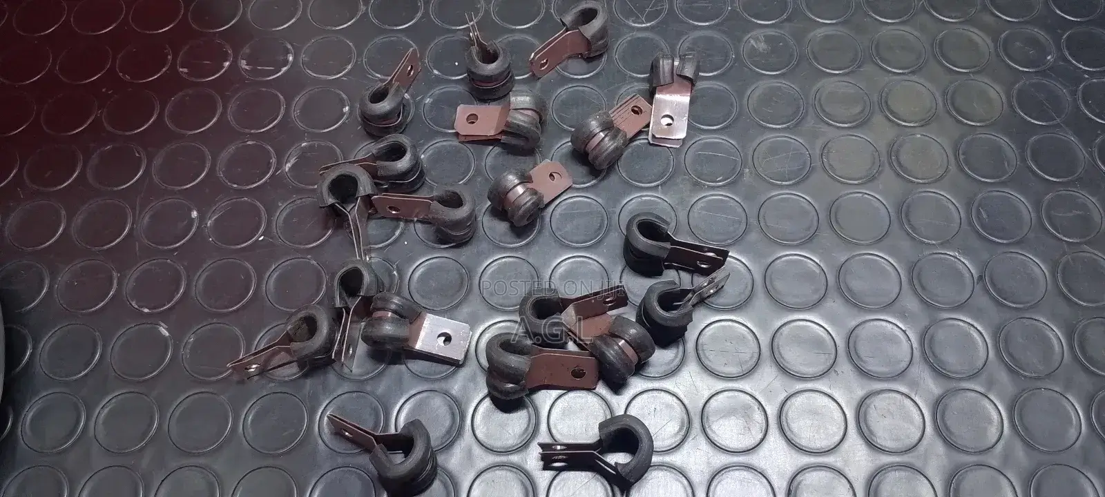 Credo Clips for Holding Copper Gas Pipes