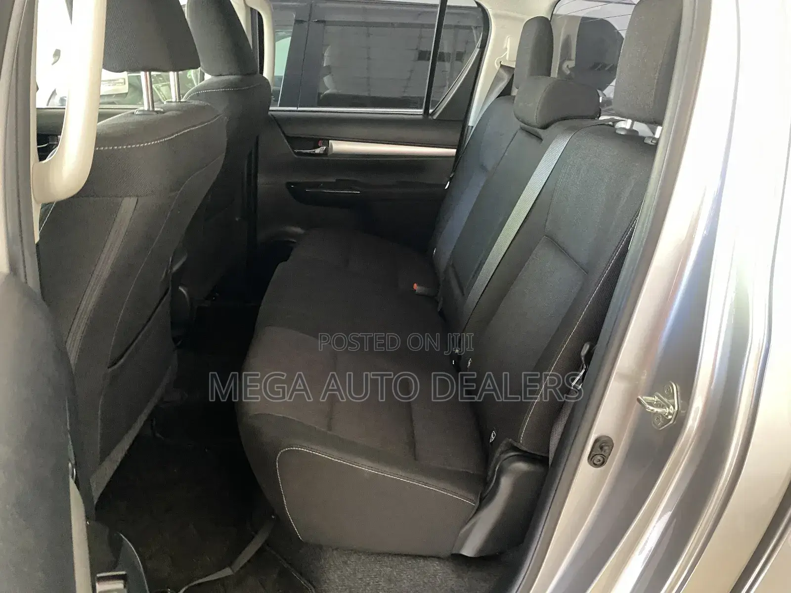 Toyota Hilux 2018 Silver