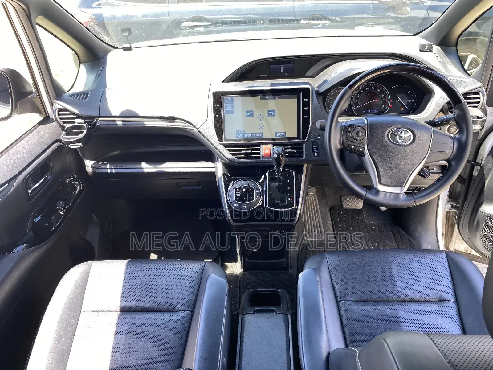Toyota Esquire 2018 White