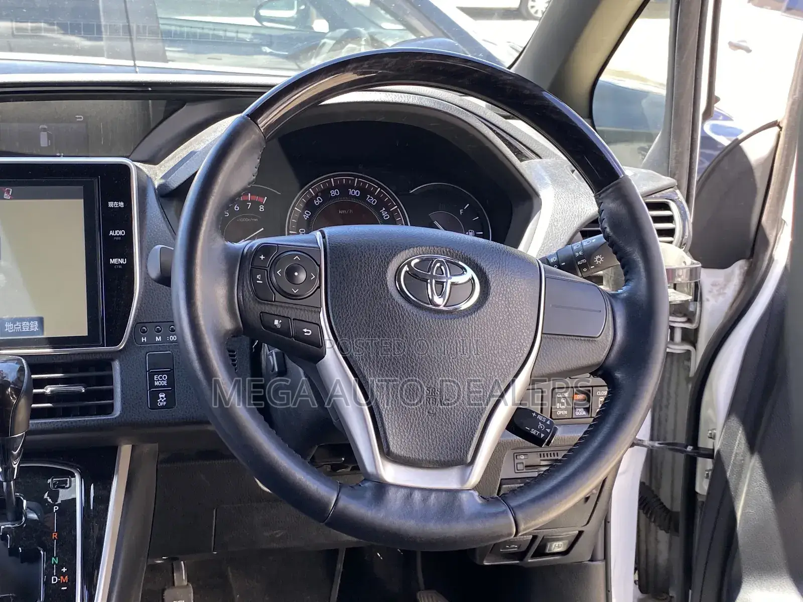 Toyota Esquire 2018 White