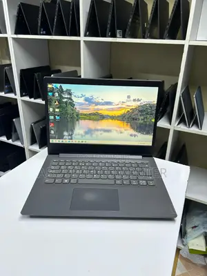 Laptop Lenovo Ideapad V14 IGL 8GB AMD SSD 256GB
