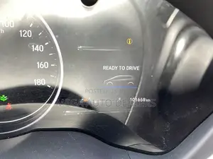 Honda Vezel 2018 Red