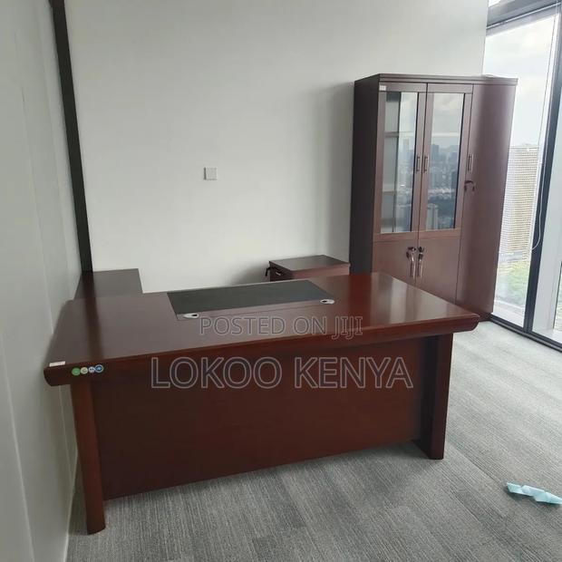 Office Desk: 1400mm Mahogany Executive Office Desk - thumbnail 2