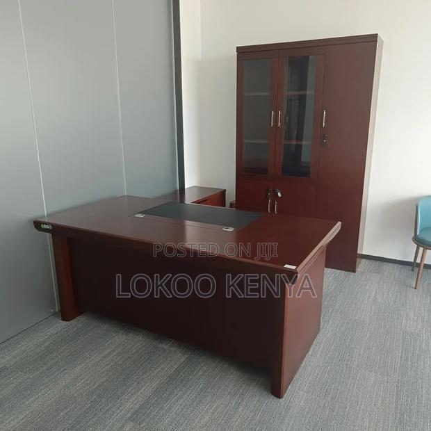 Office Desk: 1400mm Mahogany Executive Office Desk - thumbnail 4