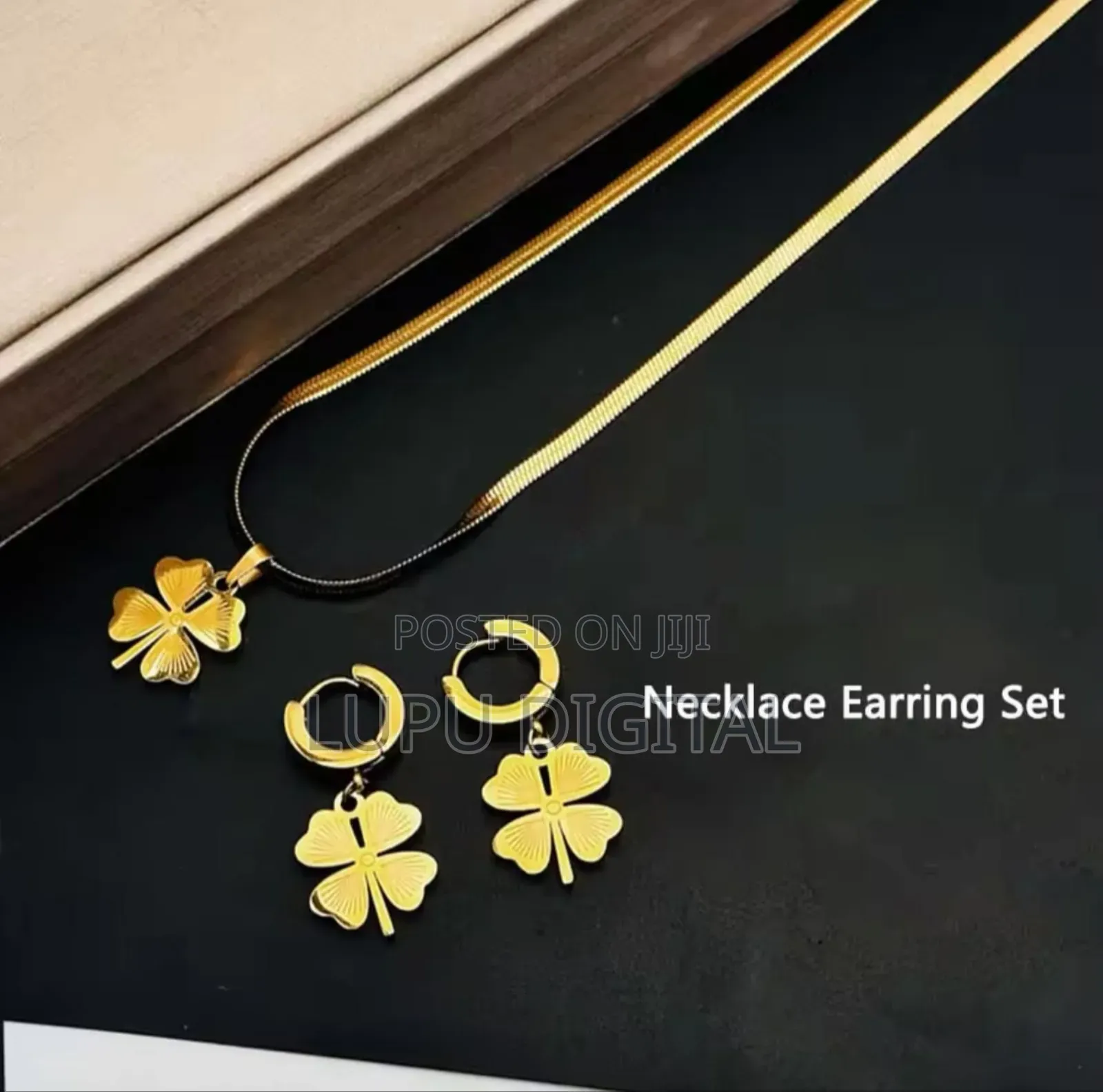 Matching Jewellery Set