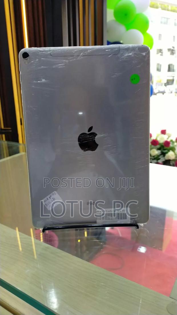 Apple iPad Pro 10.5 (2017) 512 GB Silver - thumbnail 2