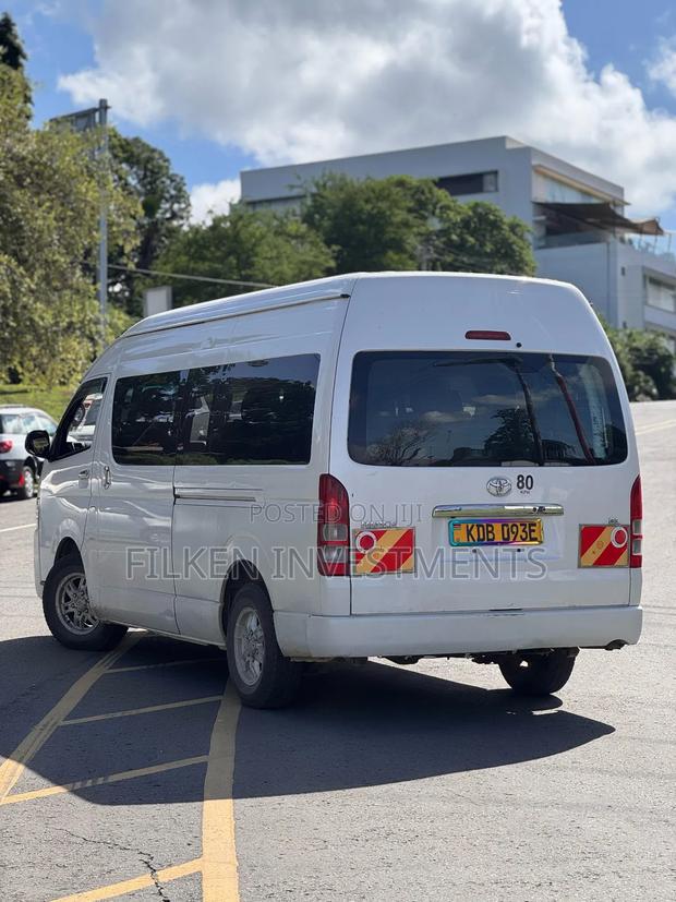 Toyota Grand HiAce 2014 White - thumbnail 4