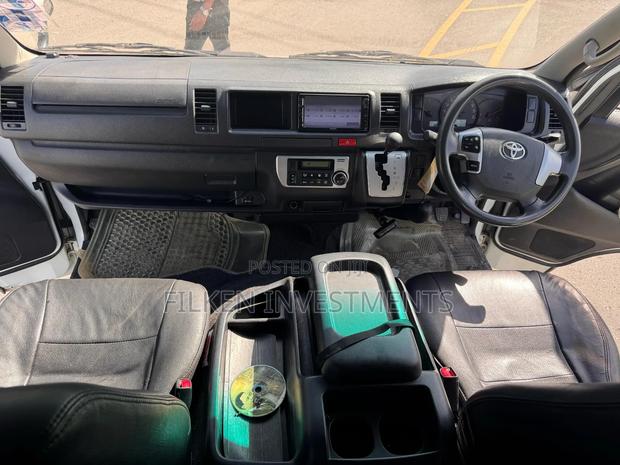 Toyota Grand HiAce 2014 White - thumbnail 6