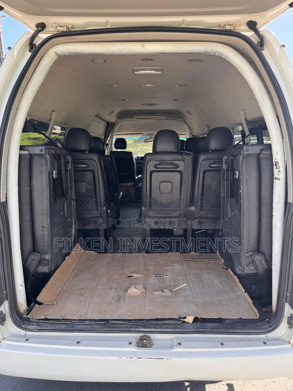 Toyota Grand HiAce 2014 White