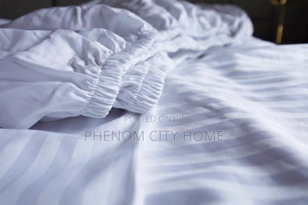White Elegant Striped Fitted Bedsheet - thumbnail 2