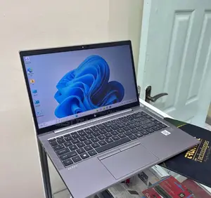 Laptop HP ZBook Firefly 14 G7 16GB Intel Core i5 SSD 512GB