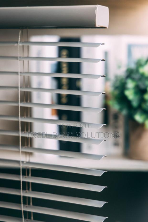 “Style That Stands the Test of Time!” Venetian Blinds