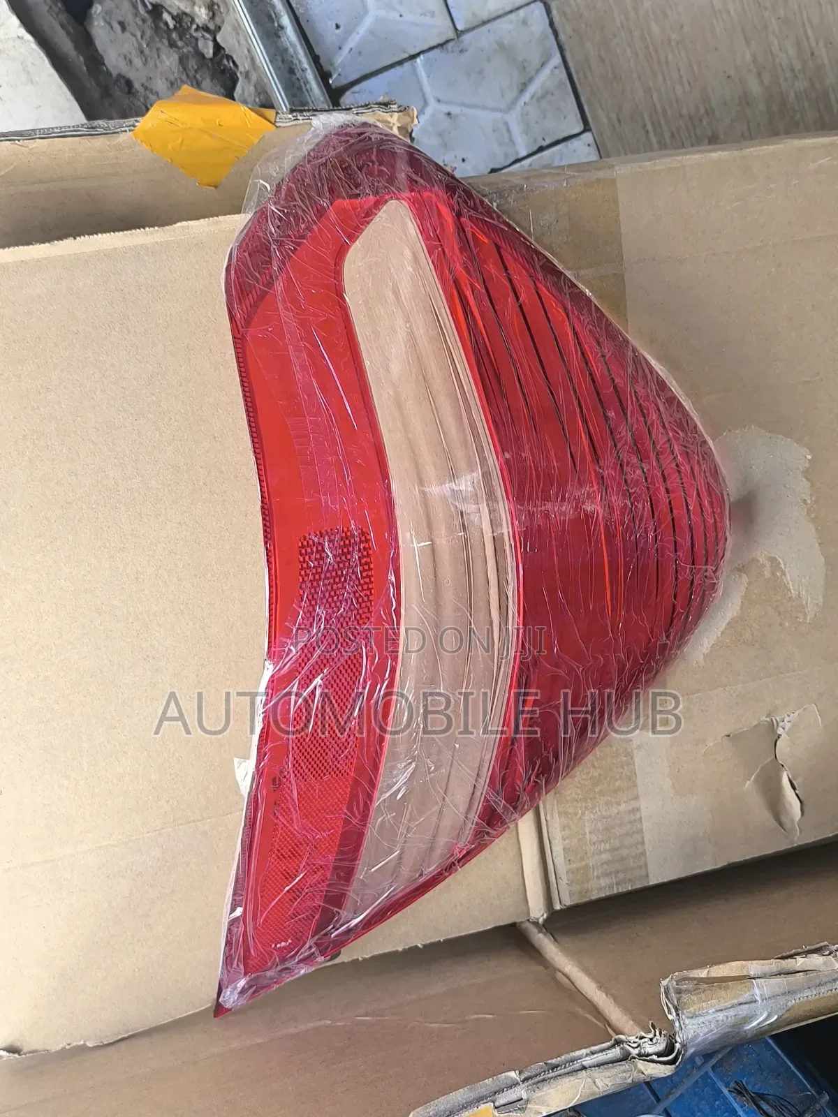 Nissan Tiida Saloon Taillight Lens