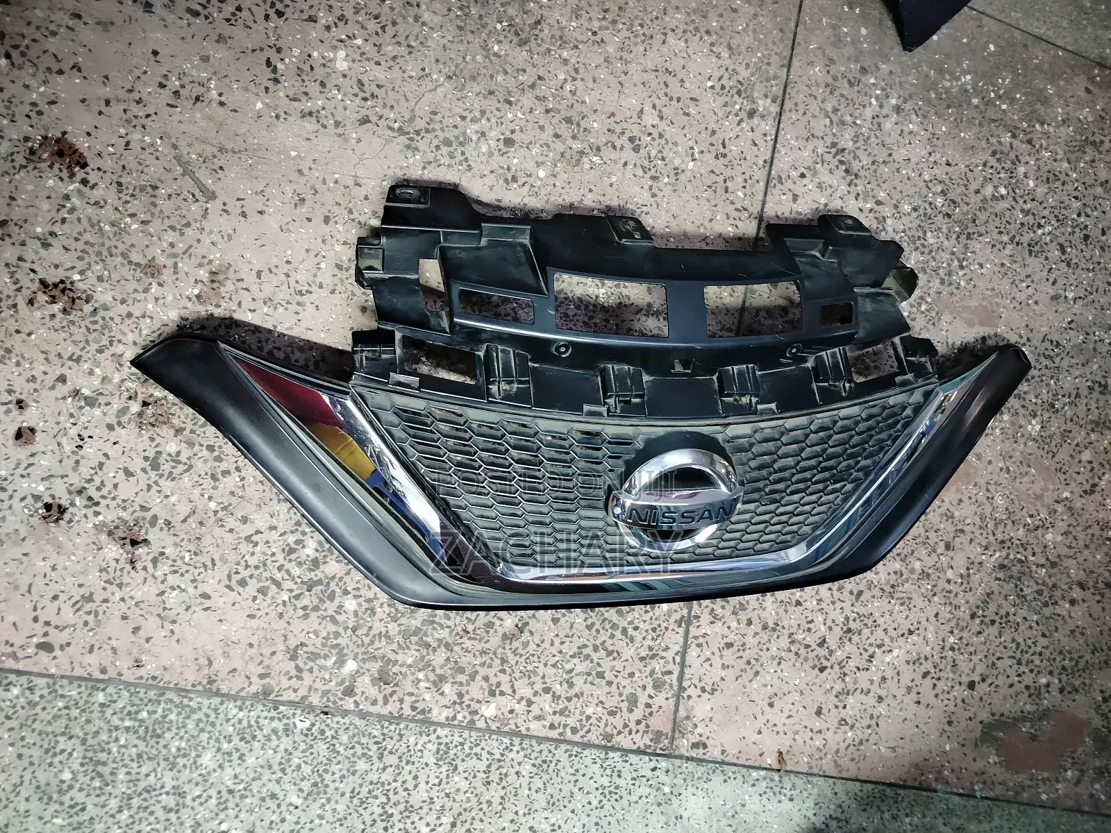 Nissan Note 2016 Grill