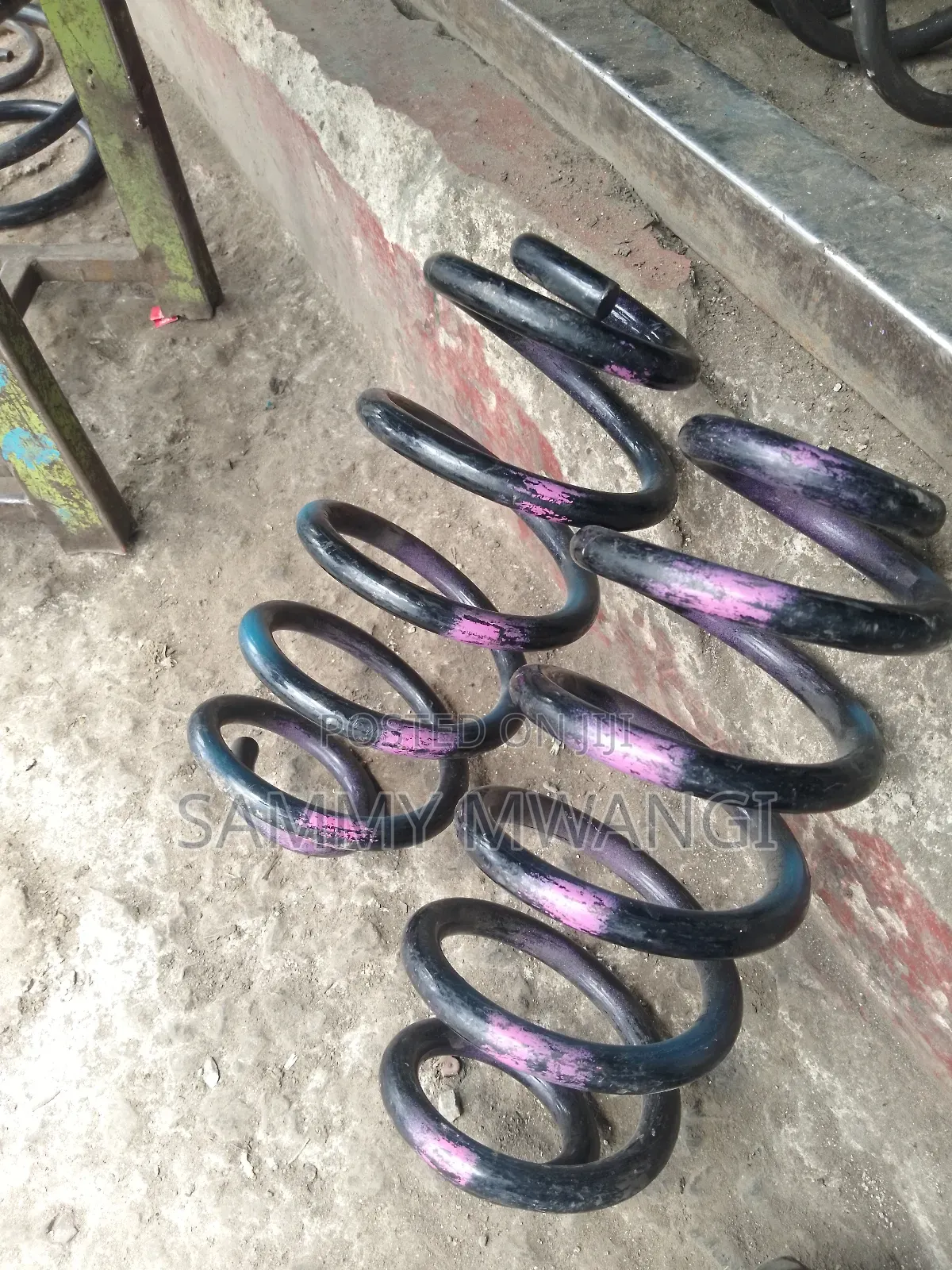 Toyota Voxy Noah 2014 Rear Coil Springs