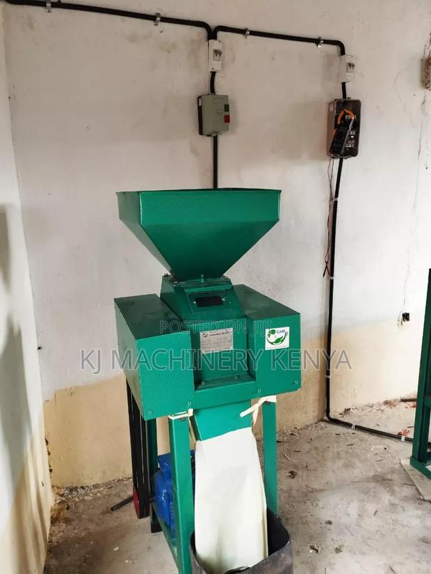 Complete Grade 1 Maize Flour Milling Set – Crusher + Roller Mill - thumbnail 5