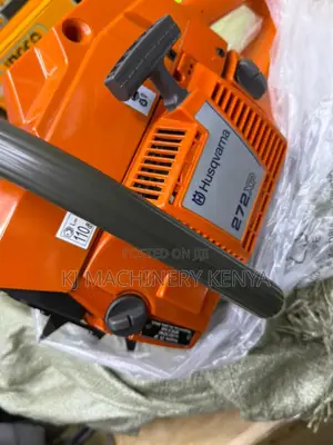 Husqvarna 272xp Power Saw Machine