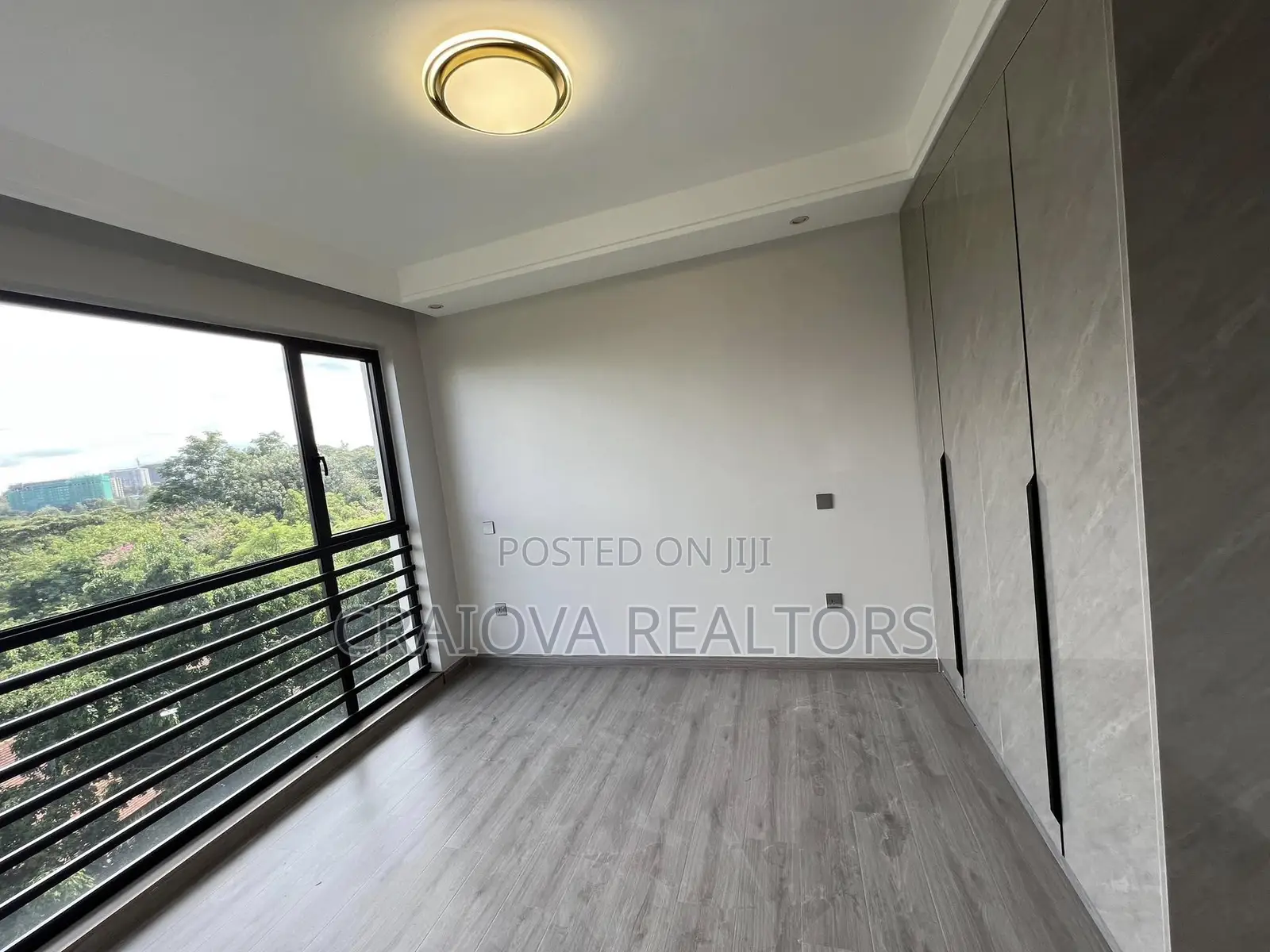 2bdrm Apartment in Riverside Drive for sale