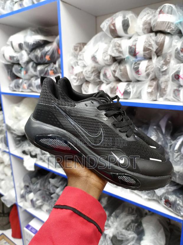 Nike Zoom (Black) - main view