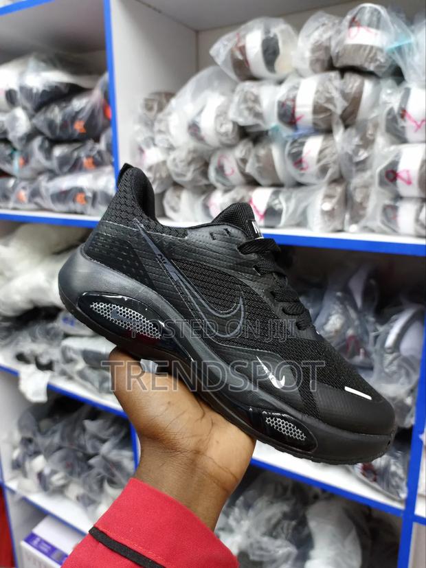 Nike Zoom (Black) - thumbnail 3