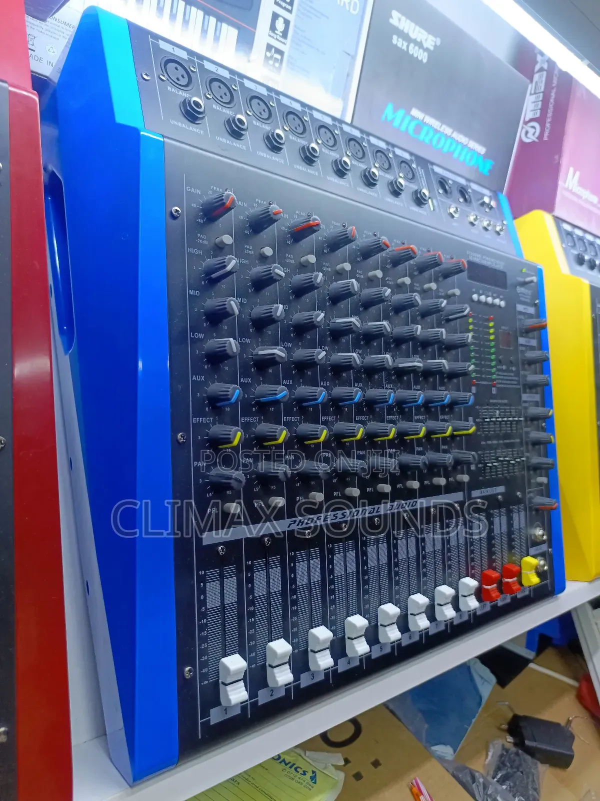 Powered Mixer 8 Channel Maxs