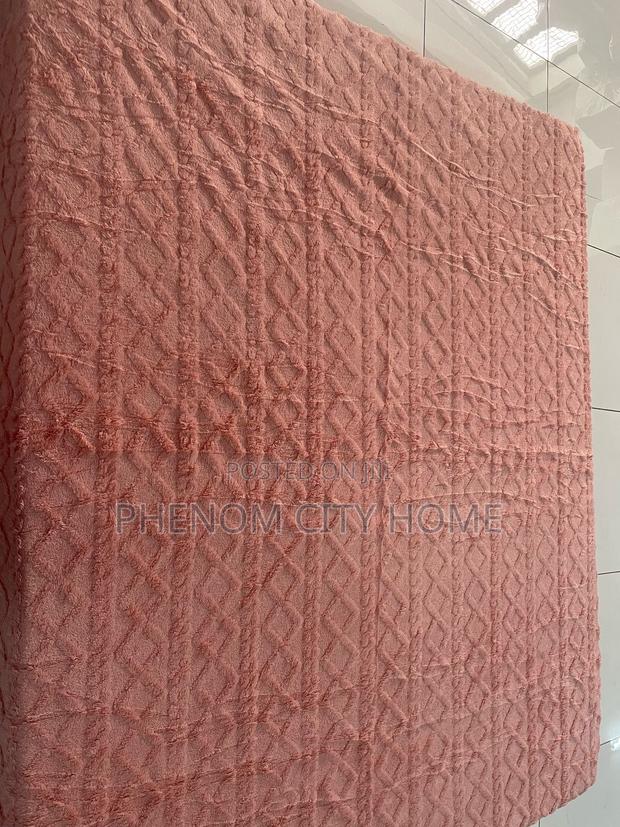 Breathable High Quality Fleece Throw Blankets - main view