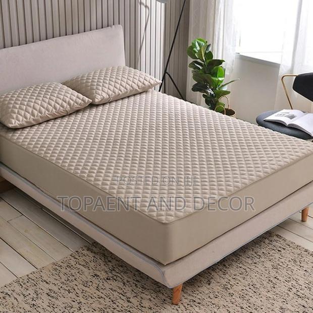 Upgraded Waterproof Mattress Protector