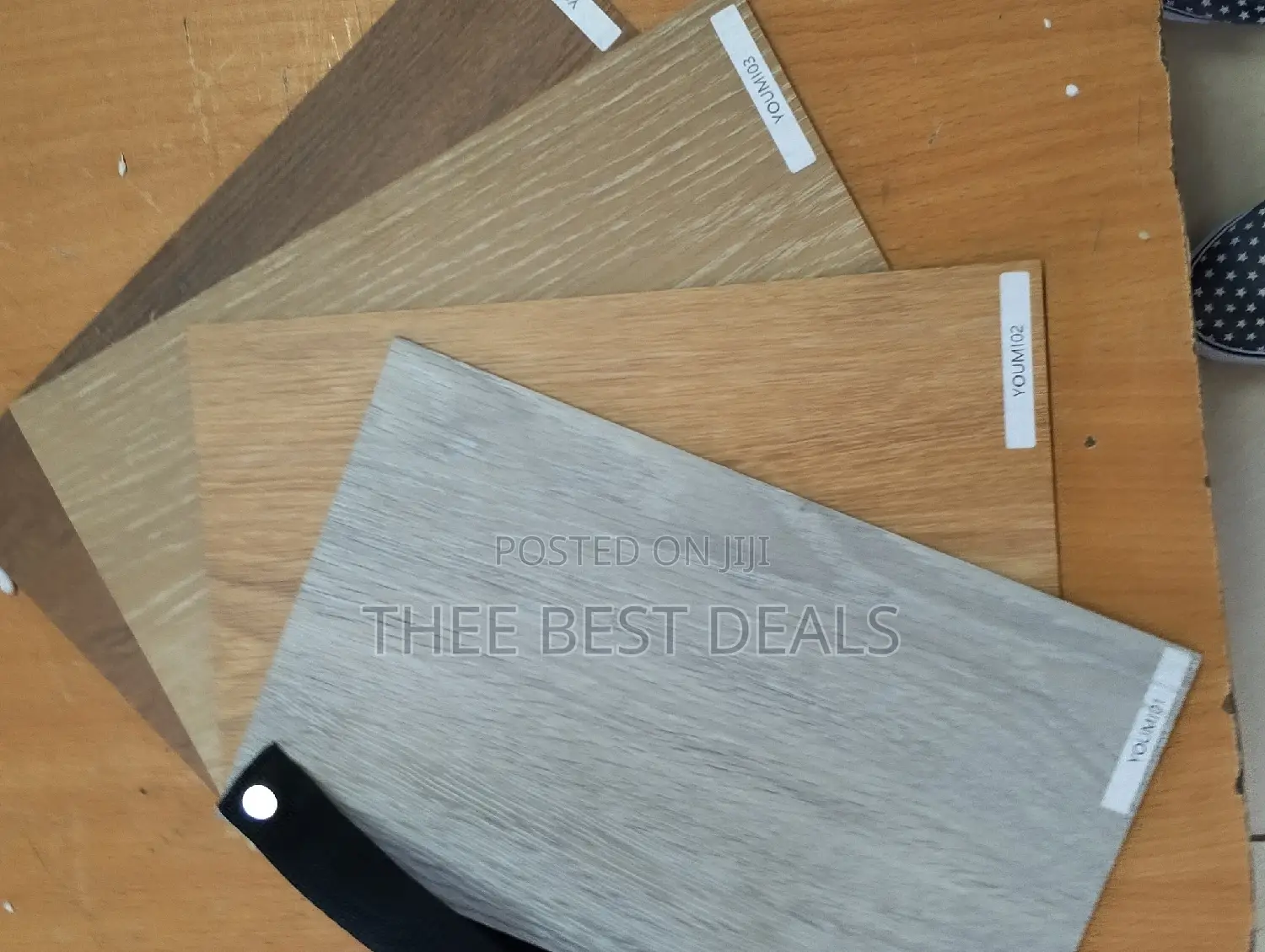 Dryback Luxury Vinyl Flooring (Lvt)