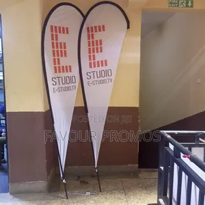 Teardrops Stand