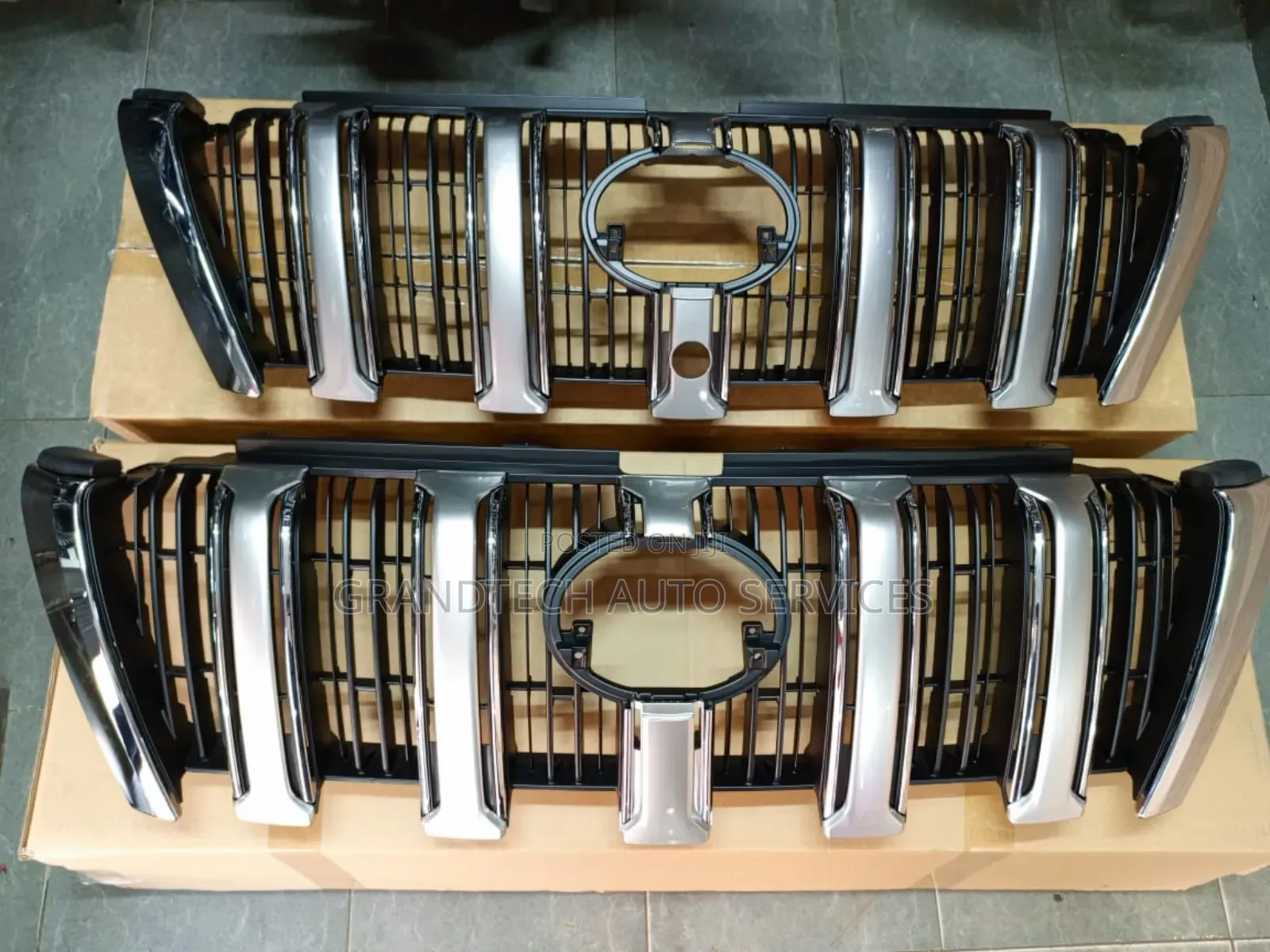 Prado 150/160/165 Front Grilles(With Camera