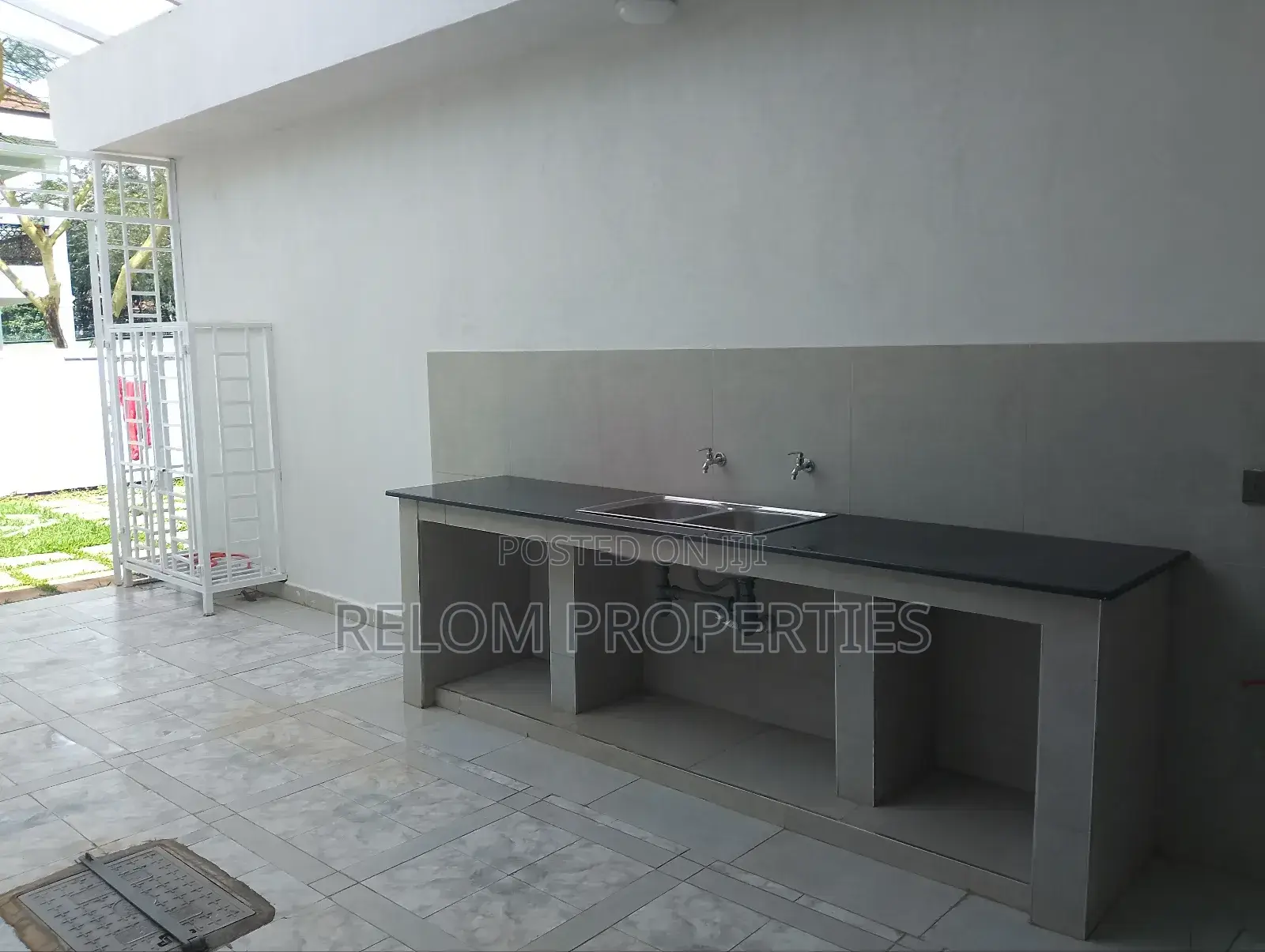 4bdrm Villa in Karen for rent