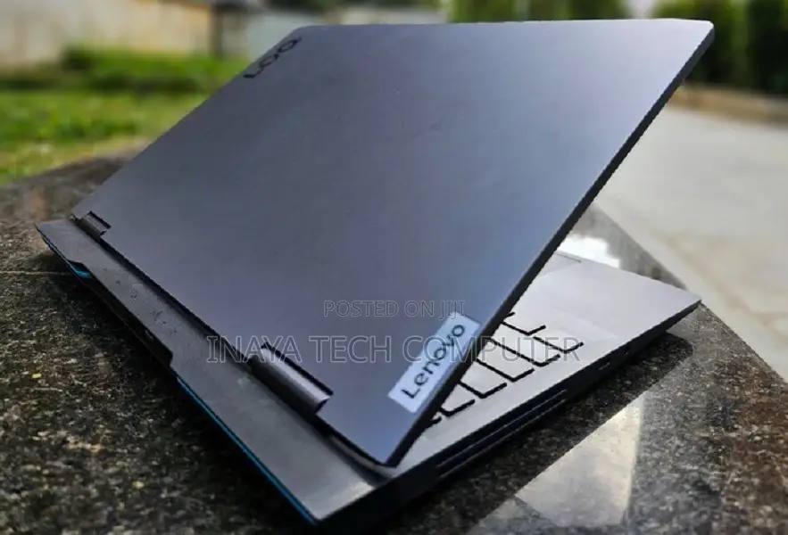 New Laptop Lenovo LOQ 15IRH8 16GB Intel Core I7 SSD 512GB