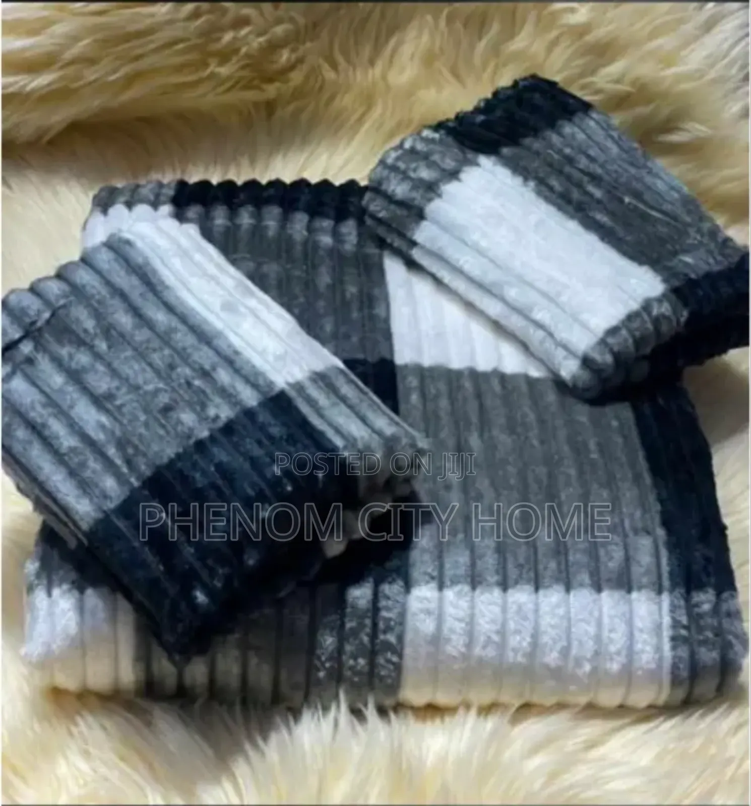 Super Warm Velvet Ribbed Throw Blankets