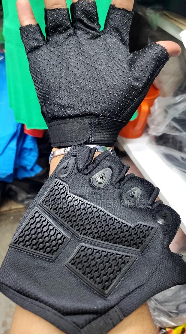 Sports/Gym Gloves a Pair
