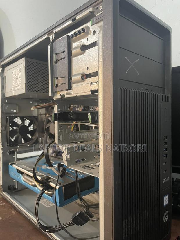 Hp Z240 Workstation SFF Desktop - main view