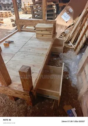 Decker 4 By 6 With Drawers