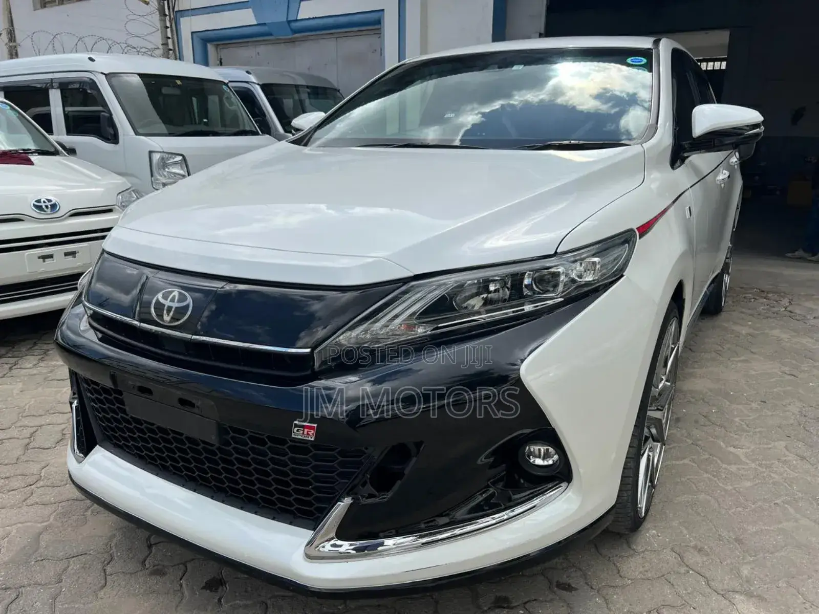 Toyota Harrier 2018 White