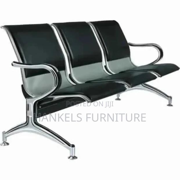 Padded Black Executive Link Chair