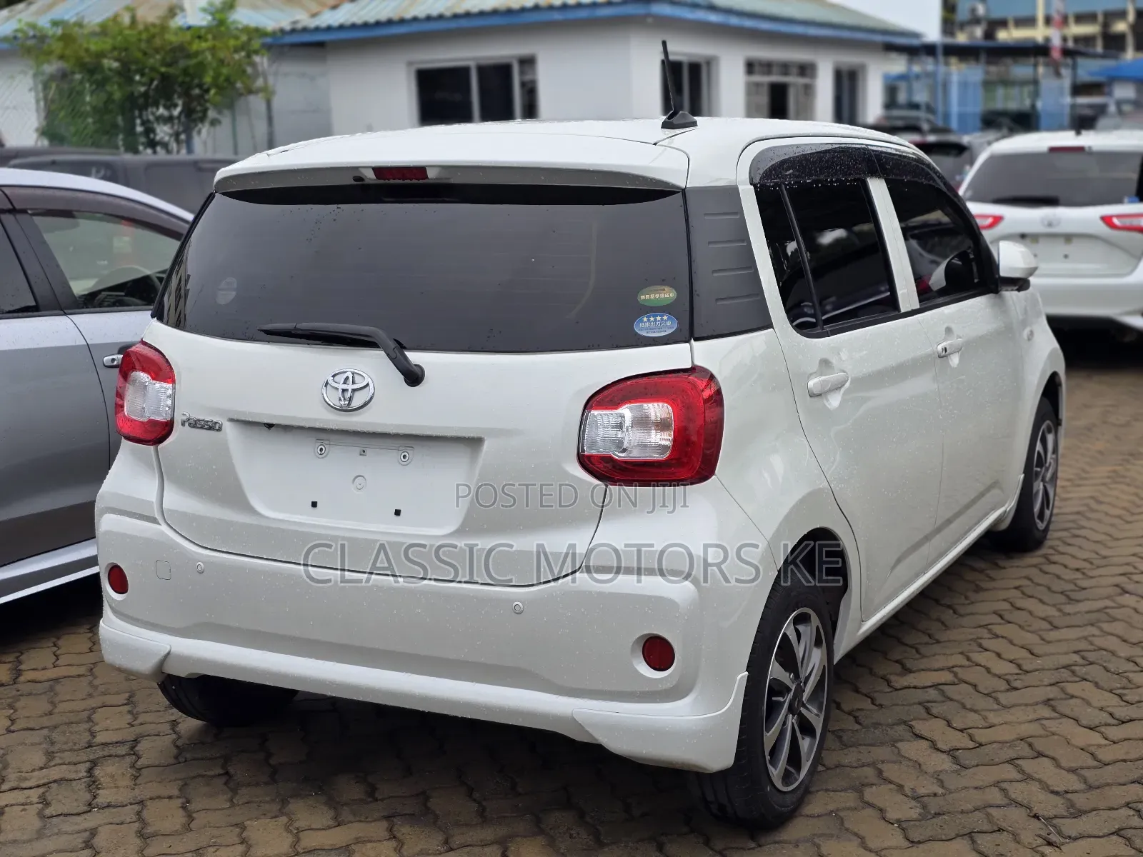 Toyota Passo 1.0 FWD 2018 White