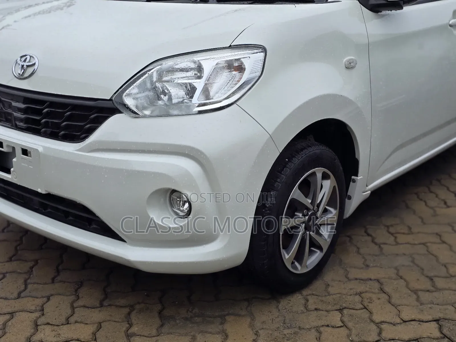 Toyota Passo 1.0 FWD 2018 White