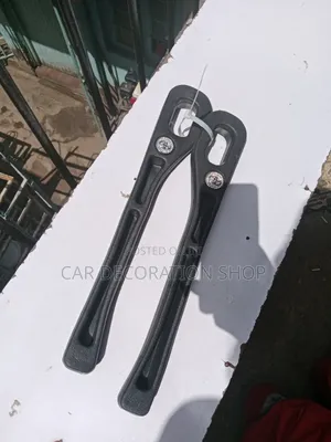 Toyota, Mercedes,Subaru 2pc Flexible Seat Gap Filler