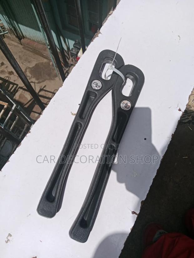 Toyota, Mercedes,Subaru 2pc Flexible Seat Gap Filler