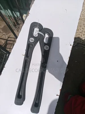 Toyota, Mercedes,Subaru 2pc Flexible Seat Gap Filler